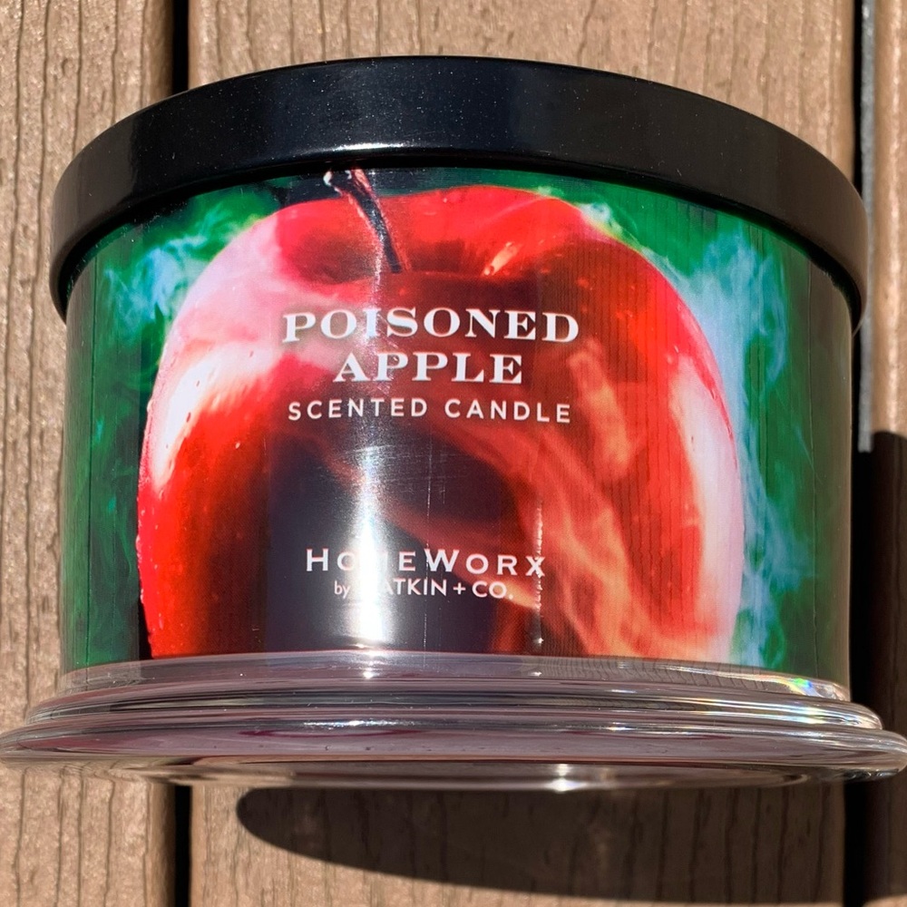 🆕POISONED APPLE HARRY SLATKIN HOMEWORX  4 WICK 18 oz CANDLE NWTS!!!